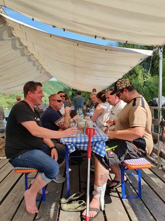 195d12d3-0058-47b5-9193-68b7b16a730b